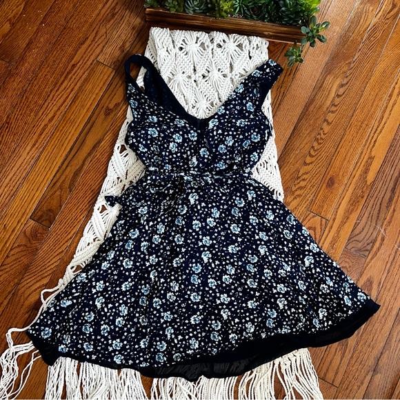 Lulu’s | Floral A line Dress - Picture 2 of 8